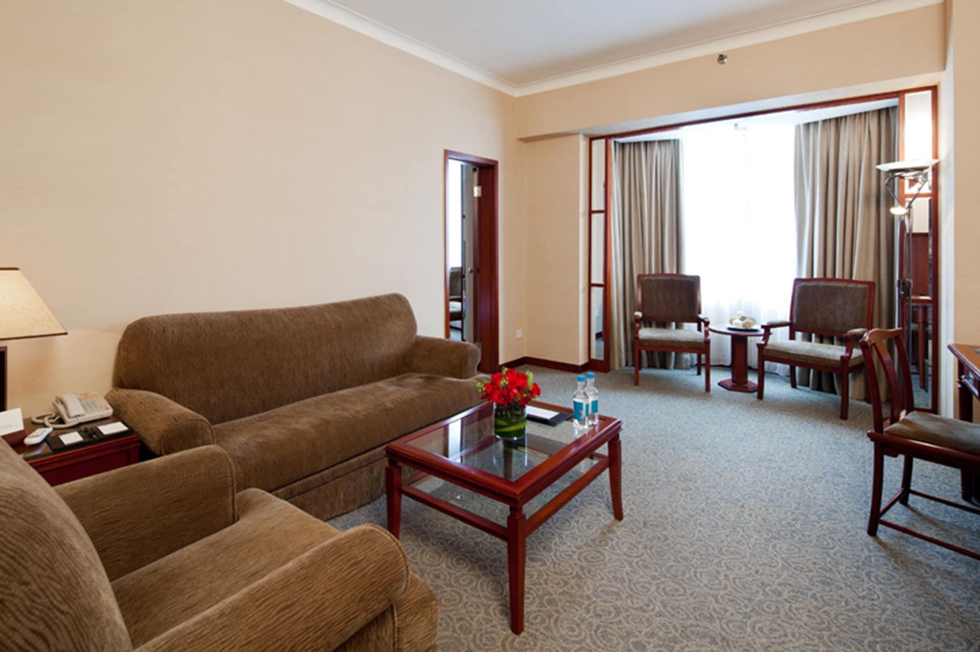 Rosedale Hotel & Suites Guangzhou - Free Shuttle Bus To Canton Fair Экстерьер фото
