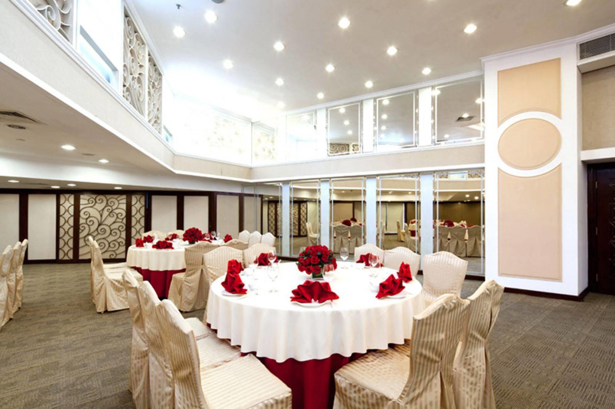 Rosedale Hotel & Suites Guangzhou - Free Shuttle Bus To Canton Fair Экстерьер фото